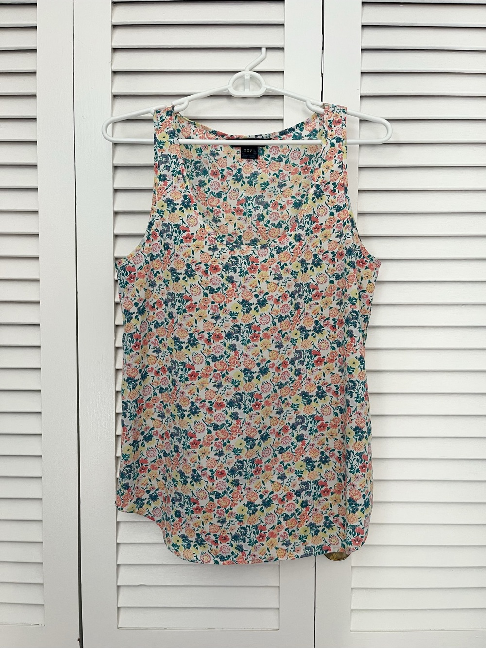 French connection floral blouse tank top size 4